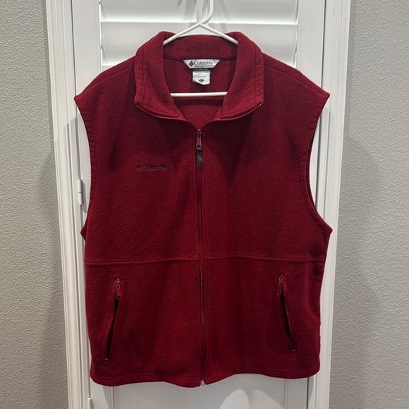 ! EUC Columbia Burgundy XL Fleece Vest w/ Zippers ! - Picture 5 of 6